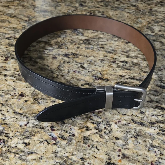 Levi’s Mens Black Belt Silver Buckle Classic Everyday Medium 34 36 - Picture 1 of 5
